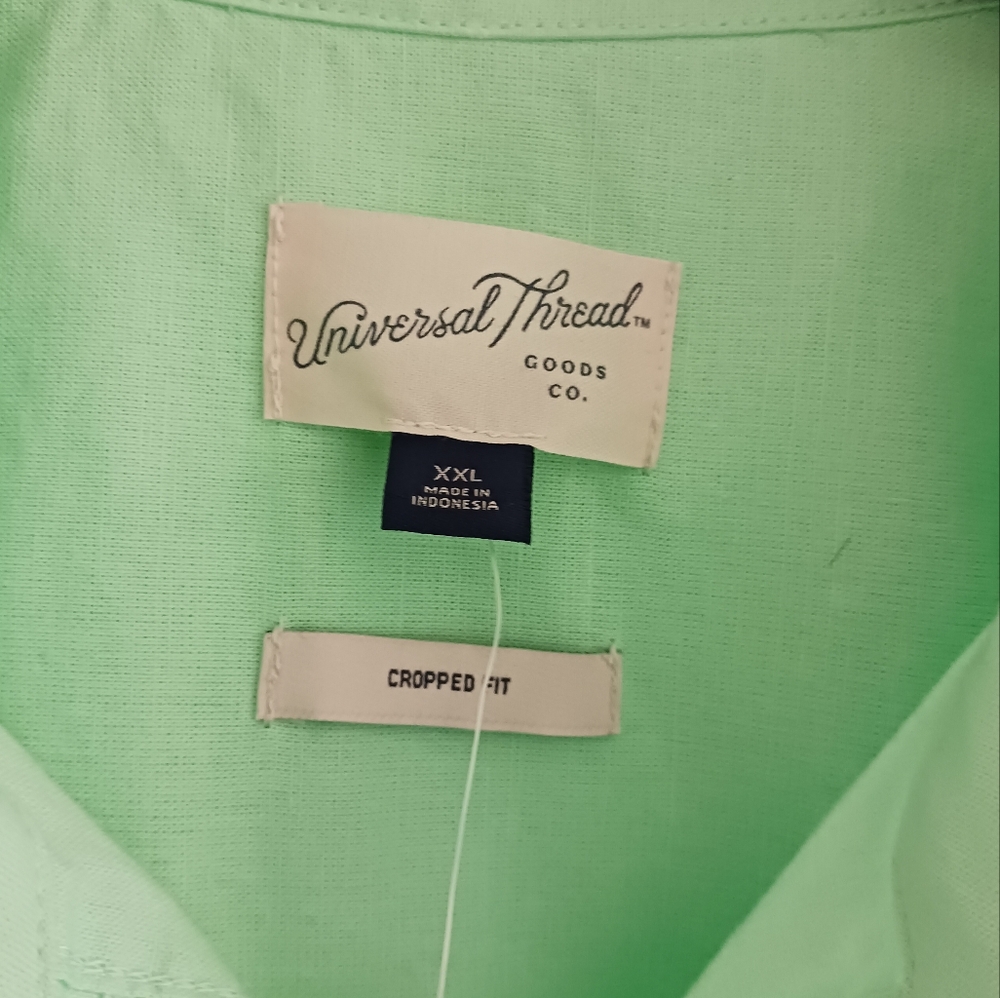 Universal Thread Crop Button-Down Shirt - Picture 4 of 5